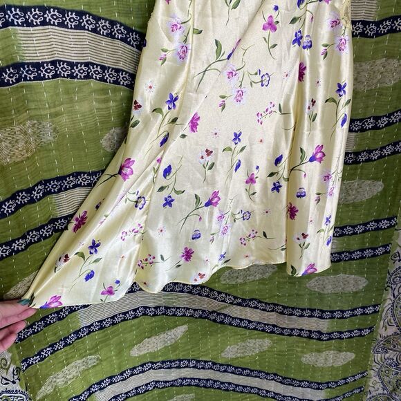 NWOT Vintage 90's Victoria's Secret Spring Yellow Floral Slip Dress Size Medium - Picture 3 of 12